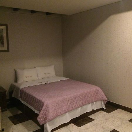 Romance Hotel Čchungdžu Exteriér fotografie