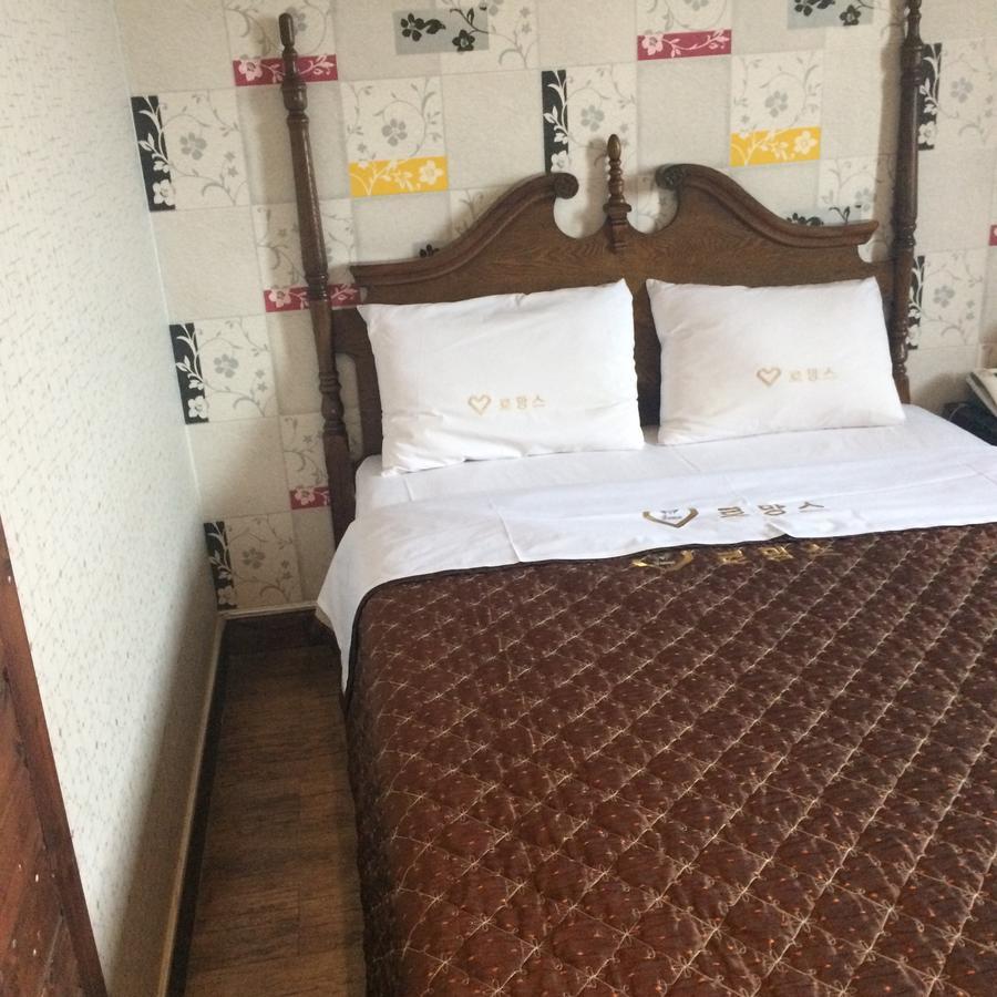 Romance Hotel Čchungdžu Exteriér fotografie